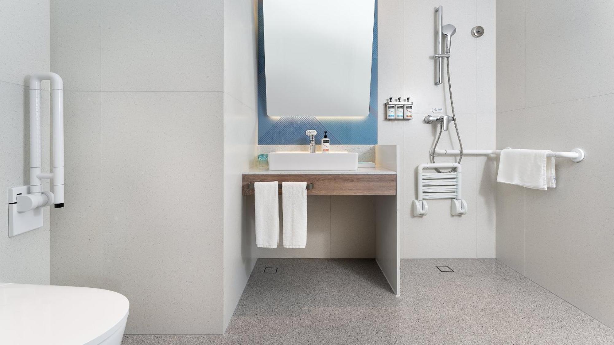 Holiday Inn Express Qingdao Shibei By Ihg Exteriör bild