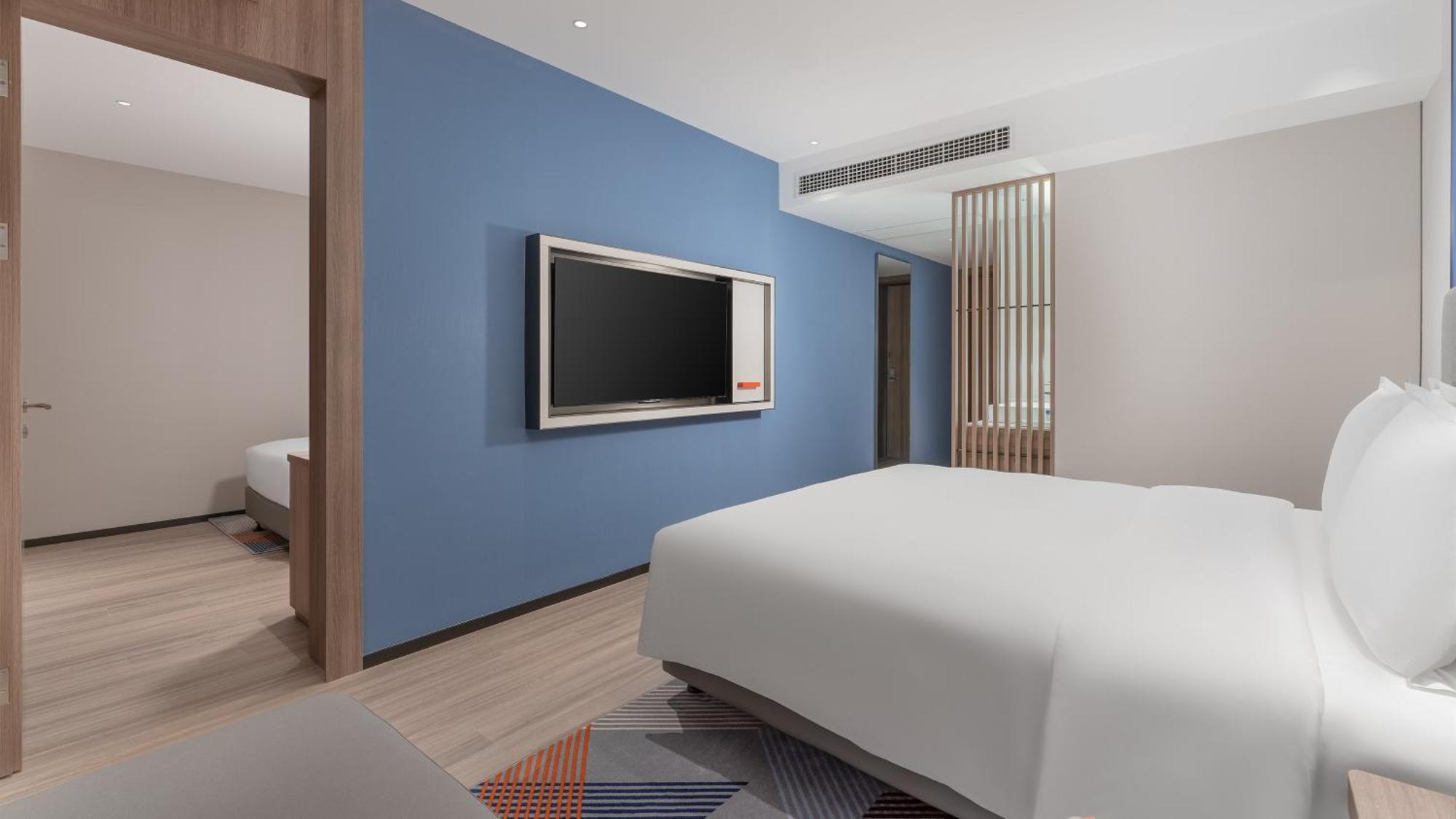 Holiday Inn Express Qingdao Shibei By Ihg Exteriör bild