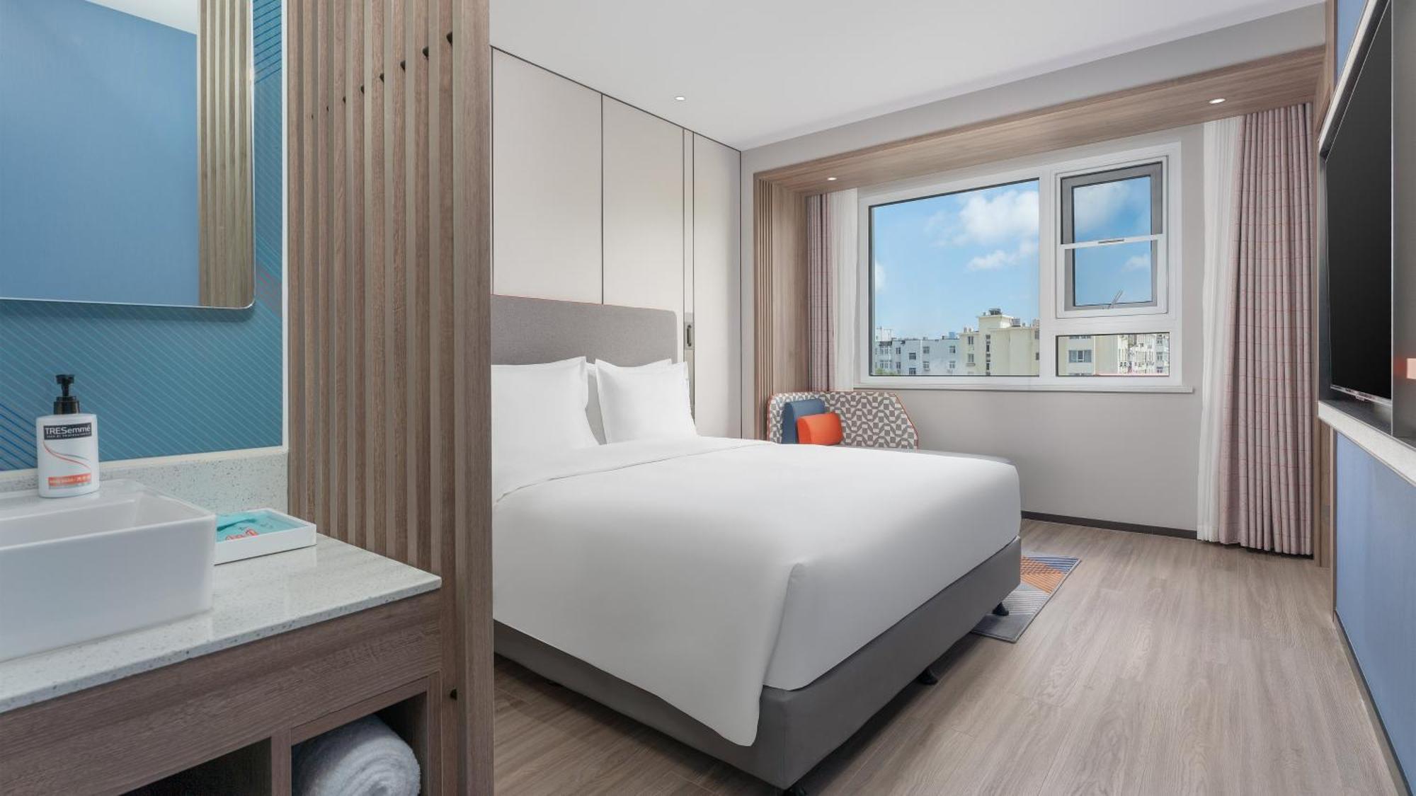 Holiday Inn Express Qingdao Shibei By Ihg Exteriör bild