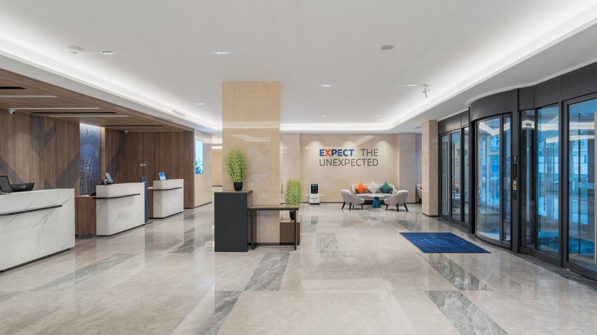 Holiday Inn Express Qingdao Shibei By Ihg Exteriör bild