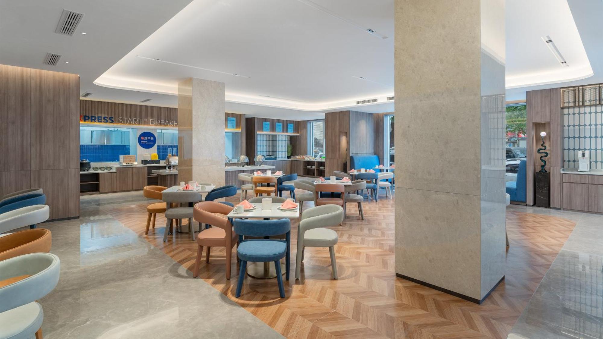 Holiday Inn Express Qingdao Shibei By Ihg Exteriör bild