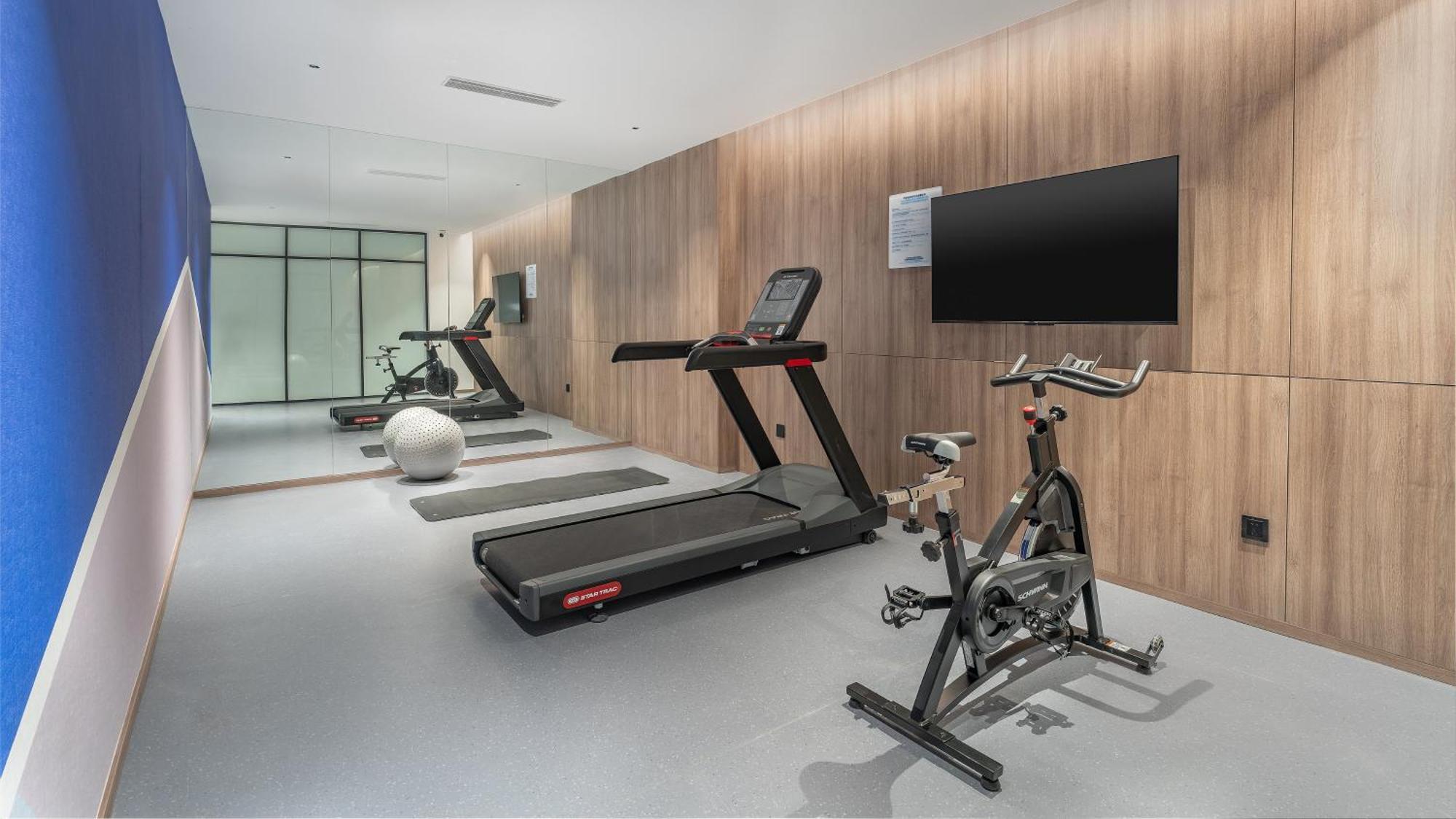 Holiday Inn Express Qingdao Shibei By Ihg Exteriör bild